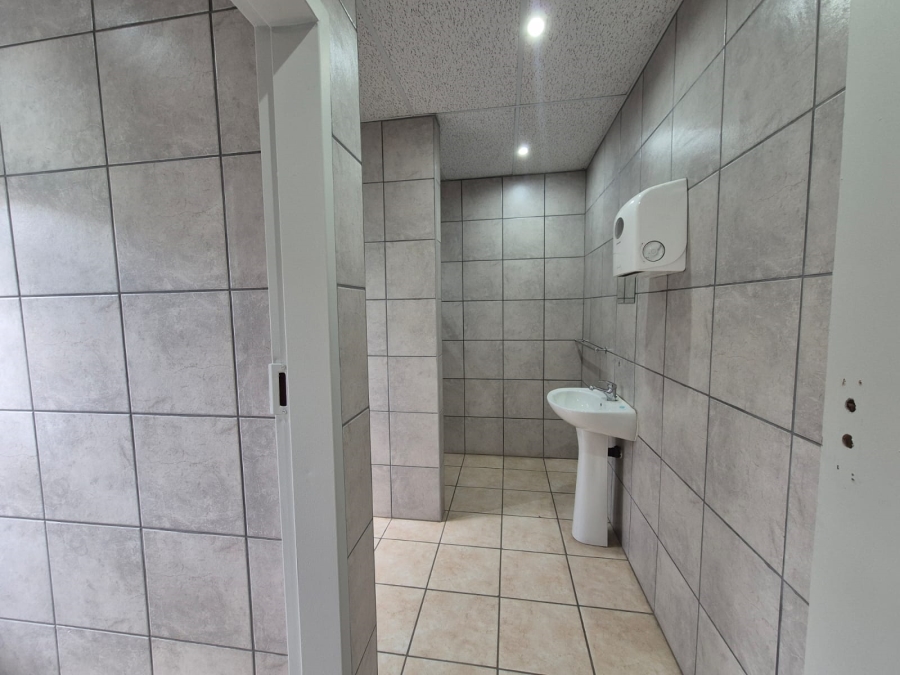 To Let Commercial Property for Rent in Vaalpark Free State